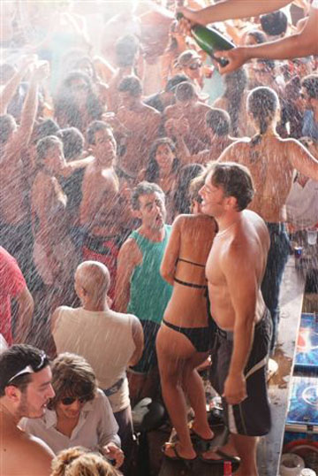 Edde Sands Champagne Shower